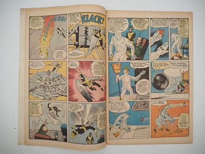 Lot 466 - X-MEN #1 (1963 - MARVEL - UK Price Variant) -...