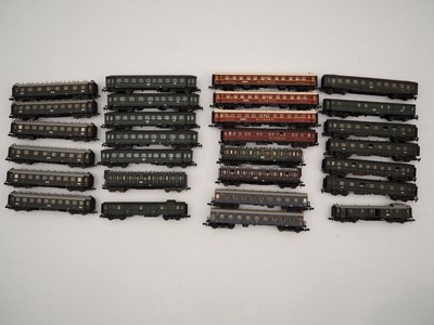 Lot 4 - A quantity of unboxed N gauge mostly Deutsche...