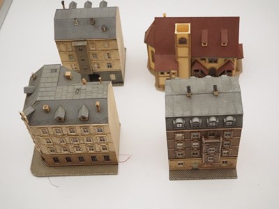 Lot 15 - A large quantity of N gauge built plastic kits...