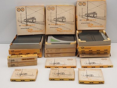 Lot 40 - A large group of HO scale vintage RIVAROSSI...