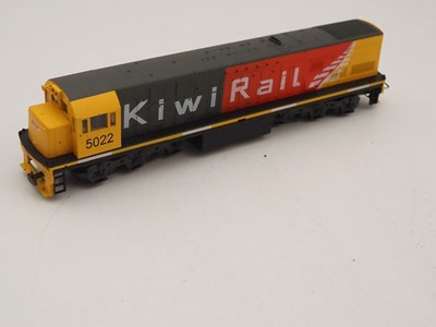 Lot 42 - A FRATESCHI HO gauge New Zealand outline GE...