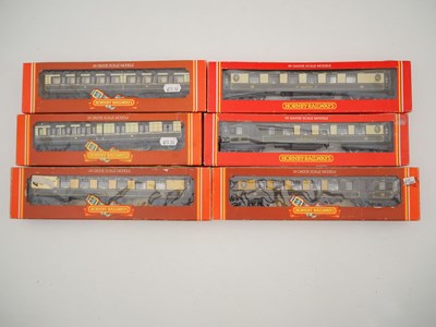 Lot 64 - A group of mixed boxed and unboxed OO gauge...
