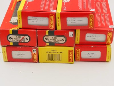 Lot 73 - A quantity of boxed and unboxed OO gauge...