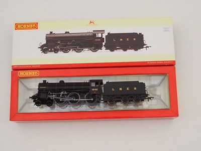 Lot 92 - A pair of HORNBY OO gauge LNER steam...