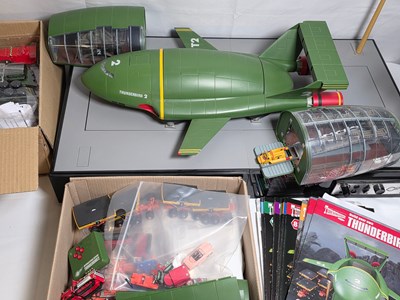 Lot 348 - A DEAGOSTINI 1:144 scale Thunderbird 2 with...