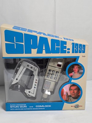 Lot 414 - SIXTEEN 12 - A Gerry Anderson's 'Space: 1999'...