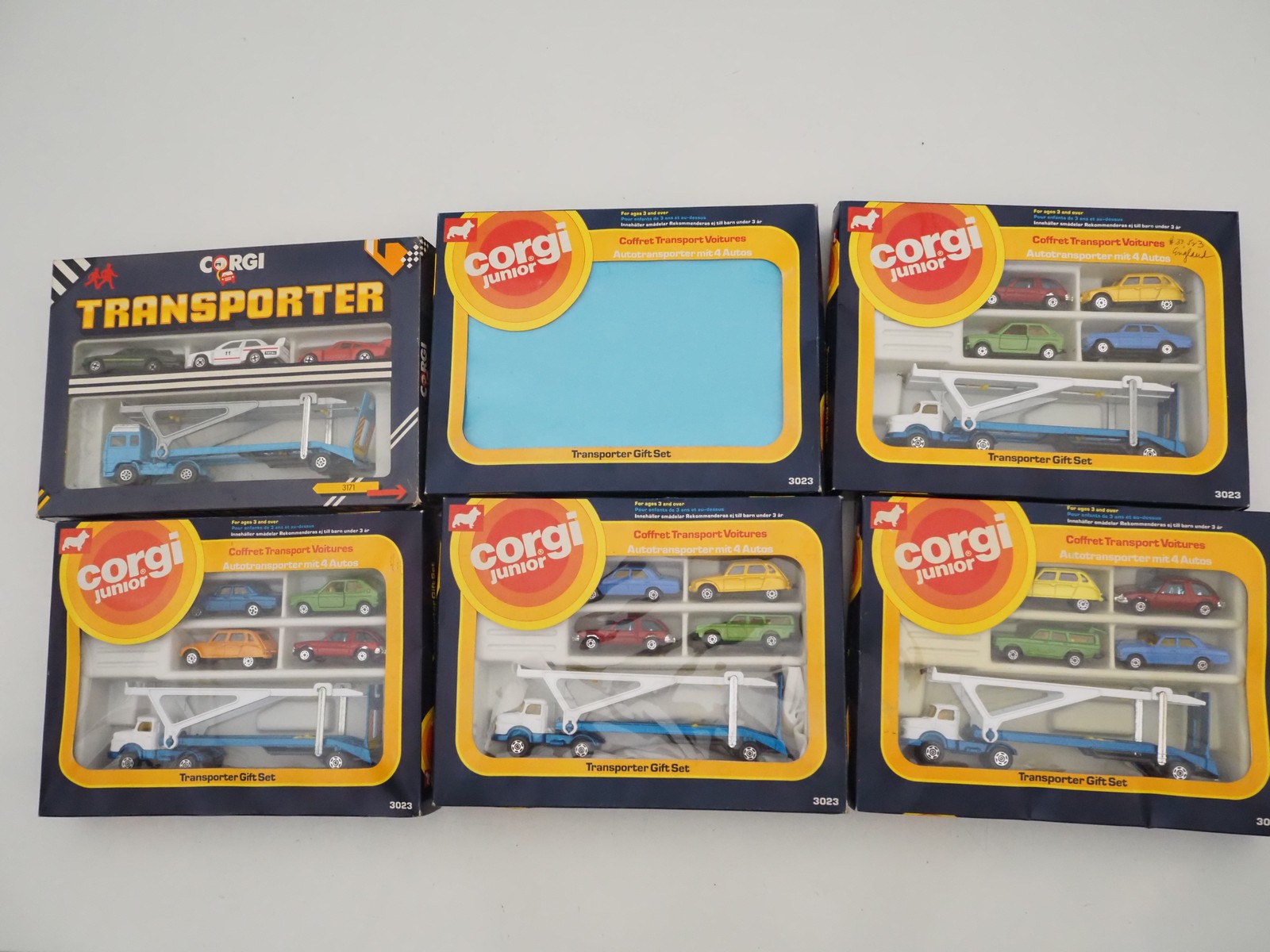 Lot 520 - CORGI JUNIORS - Car Transporter sets,