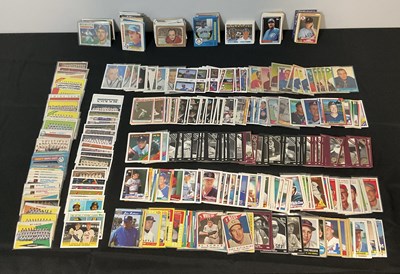 Lot 526 - BASEBALL - A collection of Baseball trading...