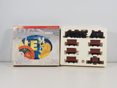 Lot 26 - A HORNBY OO gauge R2139 'Class 9F Locomotive...