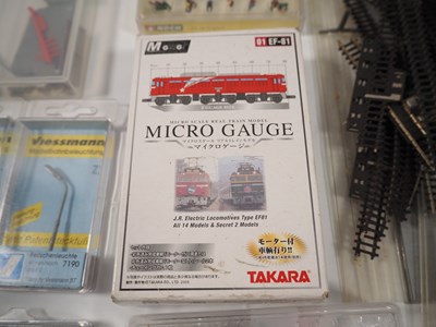 Lot 4 - Z gauge track - by MARKLIN and others together...