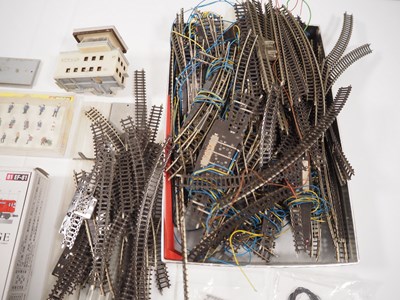 Lot 4 - Z gauge track - by MARKLIN and others together...