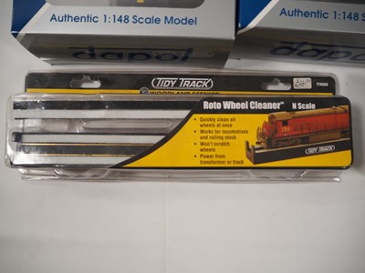 Lot 36 - N gauge accessories by DAPOL, DCC CONCEPTS and...