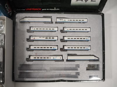 Lot 46 - KATO - Spanish Outline N gauge AVE Serie 100...