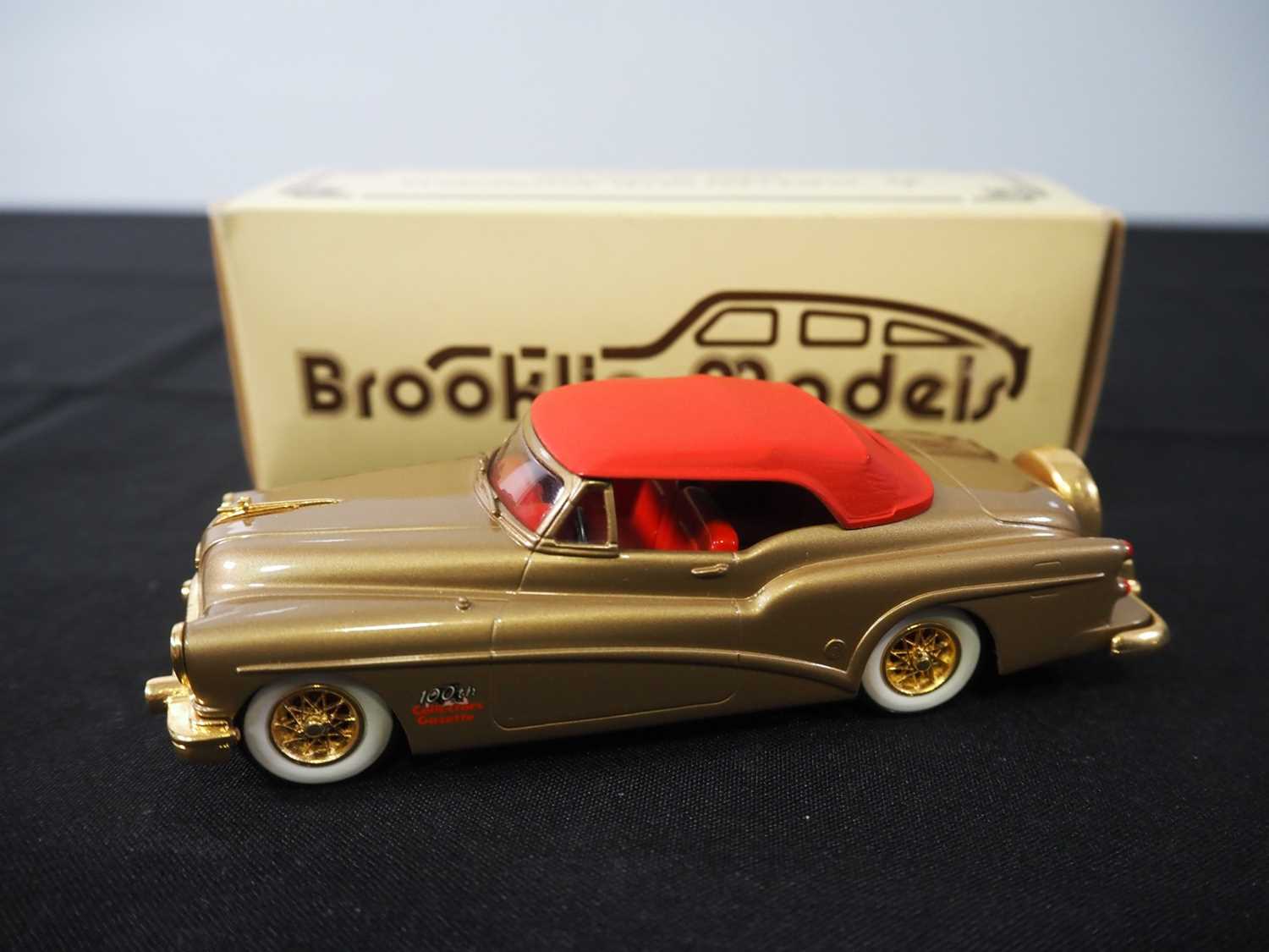 Lot 233 - BROOKLIN MODELS BRK 20x hand-built white