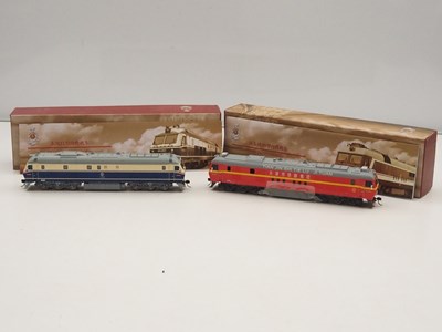 Lot 40 - BACHMANN HO gauge a pair of Chinese Outline...