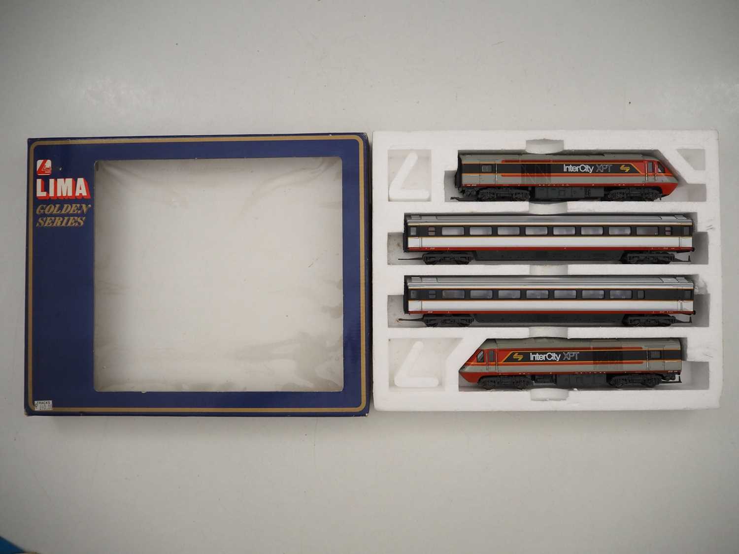 Lot 51 - A LIMA HO gauge Golden Series Australian
