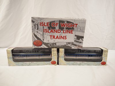 Lot 72 - EFE 1:76 scale 2-car Isle of Wight 1938 tube...