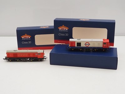 Lot 84 - BACHMANN - A pair of OO gauge London...