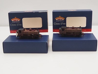 Lot 85 - BACHMANN - A pair of OO gauge London Transport...