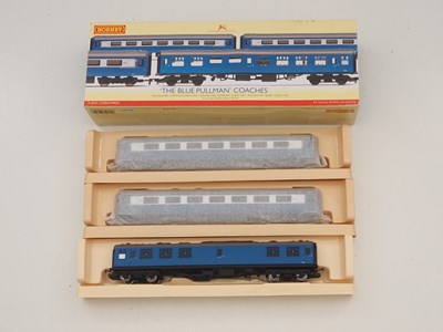 Lot 114 - HORNBY OO gauge R4310 'The Blue Pullman' coach...