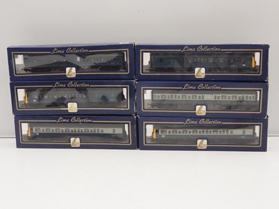 Lot 131 - LIMA OO gauge Class 119 3-car DMUs comprising...