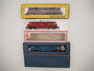 Lot 135 - OO gauge Western and Warship diesel...