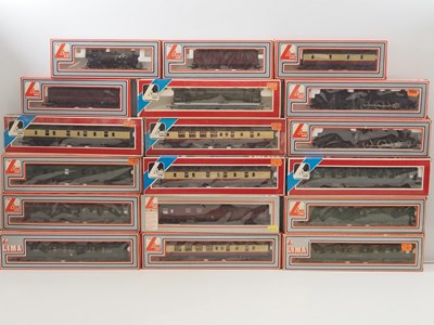 Lot 157 - LIMA OO gauge rolling stock to include steam...