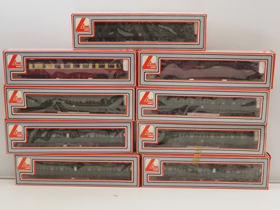 Lot 159 - LIMA OO gauge A pair of Class 117 DMUs...