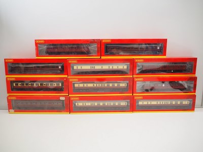 Lot 189 - HORNBY OO gauge mixed passenger coaches...