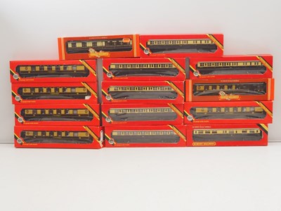 Lot 196 - HORNBY OO gauge passenger coaches all in GWR...