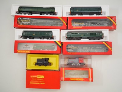 Lot 201 - HORNBY OO gauge boxed diesel mainline and...