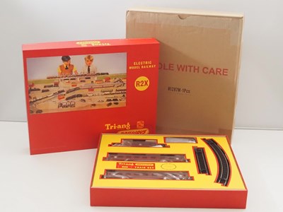 Lot 226 - HORNBY OO gauge R1287M 'Triang Railways...
