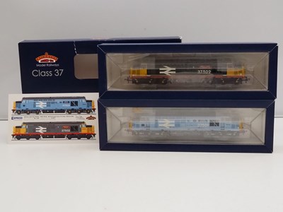 Lot 252 - BACHMANN OO gauge 32-381T Class 37 diesel...