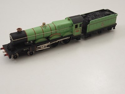 Lot 266 - WRENN OO gauge W2221B Castle Class steam...
