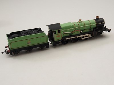 Lot 266 - WRENN OO gauge W2221B Castle Class steam...