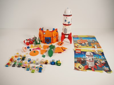 Lot 308 - LEGO: THE SIMPSONS / SPONGEBOB SQUAREPANTS - A...