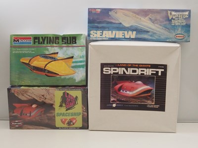 Lot 363 - Two unbuilt plastic/vinyl kits from the...