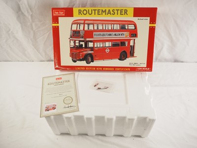 Lot 433 - SUNSTAR 1:24 scale diecast Routemaster bus...