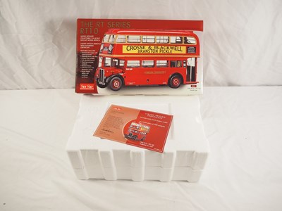 Lot 437 - SUNSTAR 1:24 scale diecast London Transport RT...