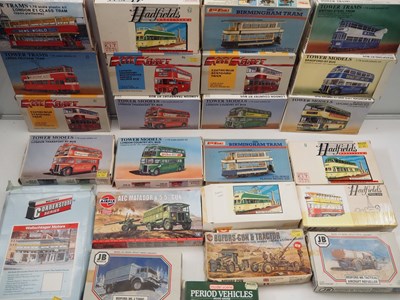 Lot 506 - 1:76 scale unbuilt plastic bus and tram kits...