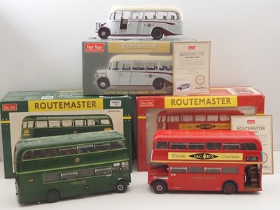 Lot 510 - SUNSTAR 1:24 scale buses comprising a 2902...