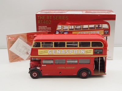 Lot 511 - SUNSTAR 1:24 scale diecast London Transport RT...