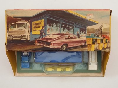 Lot 650 - HUSKY - Very scarce 3006 Service Station Gift...