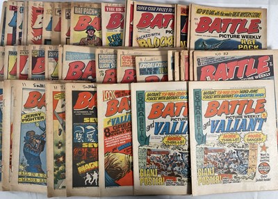 Lot 64 - BATTLE PICTURE WEEKLY (1976) #44-59, #61-86,...
