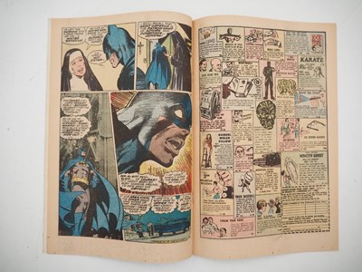 Lot 108 - BATMAN #251 (1973 - DC) - Classic Joker cover...