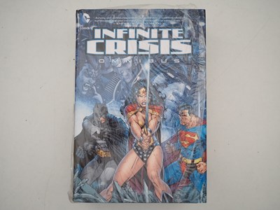 Lot 117 - INFINITE CRISIS HARDCOVER OMNIBUS - Collects...