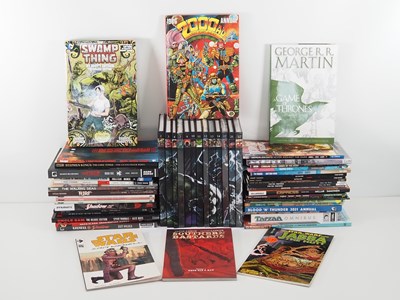 Lot 276 - MIXED GRAPHIC NOVEL/TRADE PAPERBACK LOT (55 in...