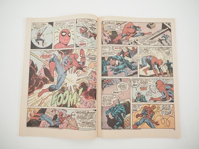 Lot 310 - AMAZING SPIDER-MAN #129 - (1974 - MARVEL) -...