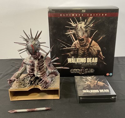 Lot 549 - THE WALKING DEAD Season 7 Limited Edition...