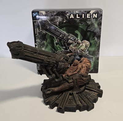 Lot 551 - PALISADES ALIEN SPACE JOCKEY Deluxe resin...